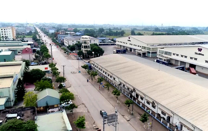  Mới đây, Cụm công nghiệp Nguyên Gon (T.P Sông Công) đã thu hút được doanh nghiệp đầu tư kinh doanh hạ tầng và đạt tỷ lệ lấp đầy dự án trên 90%.