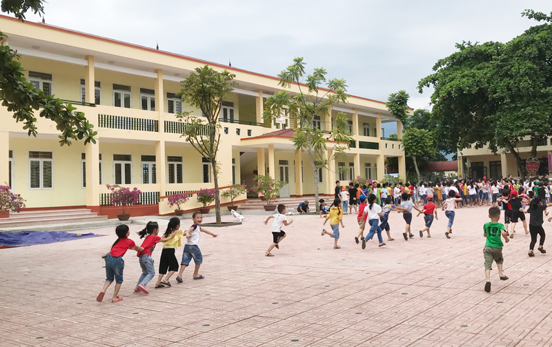  Năm học 2018-2019, Trường Tiểu học Kim Đồng đã được đầu tư thêm 1 nhà lớp học 2 tầng, với tổng kinh phí trên 3,8 tỷ đồng, đáp ứng đủ phòng học và các phòng chức năng để phục vụ dạy học cho 426 học sinh của Trường.