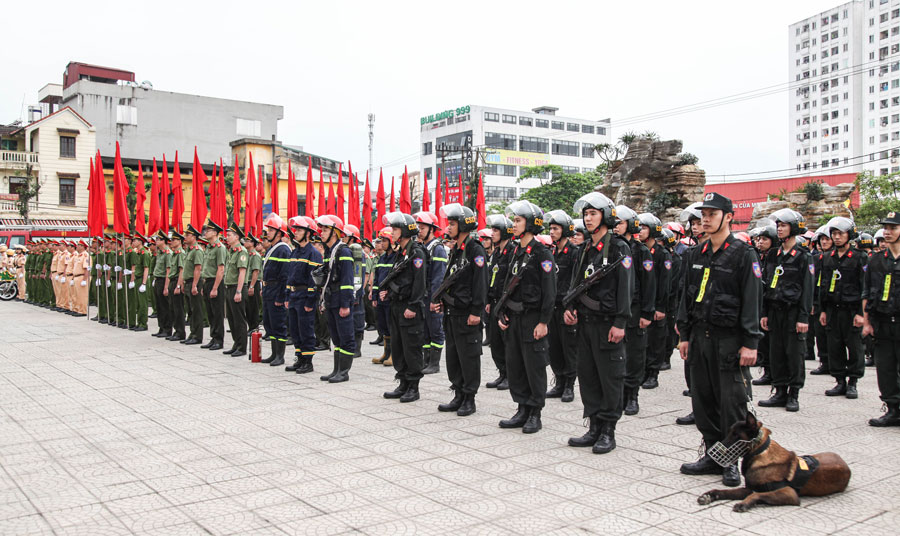   Các lực lượng thuộc Công an tỉnh sẵn sàng làm nhiệm vụ bảo đảm ANTT phục vụ bầu cử. Ảnh: Triệu Huấn (Công an tỉnh).