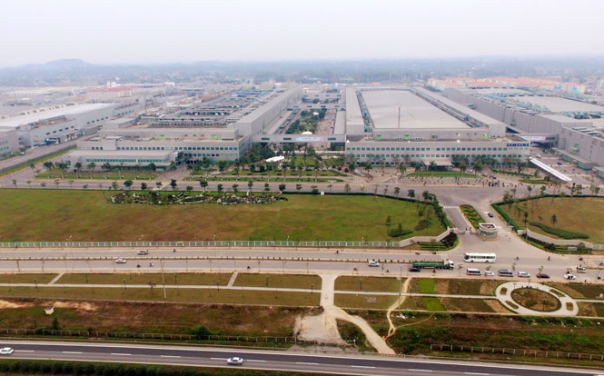  Khu công nghiệp Yên Bình (T.X Phổ Yên) thu hút nhiều nhà đầu tư nước ngoài, trong đó có Tập đoàn Samsung (Hà Quốc).