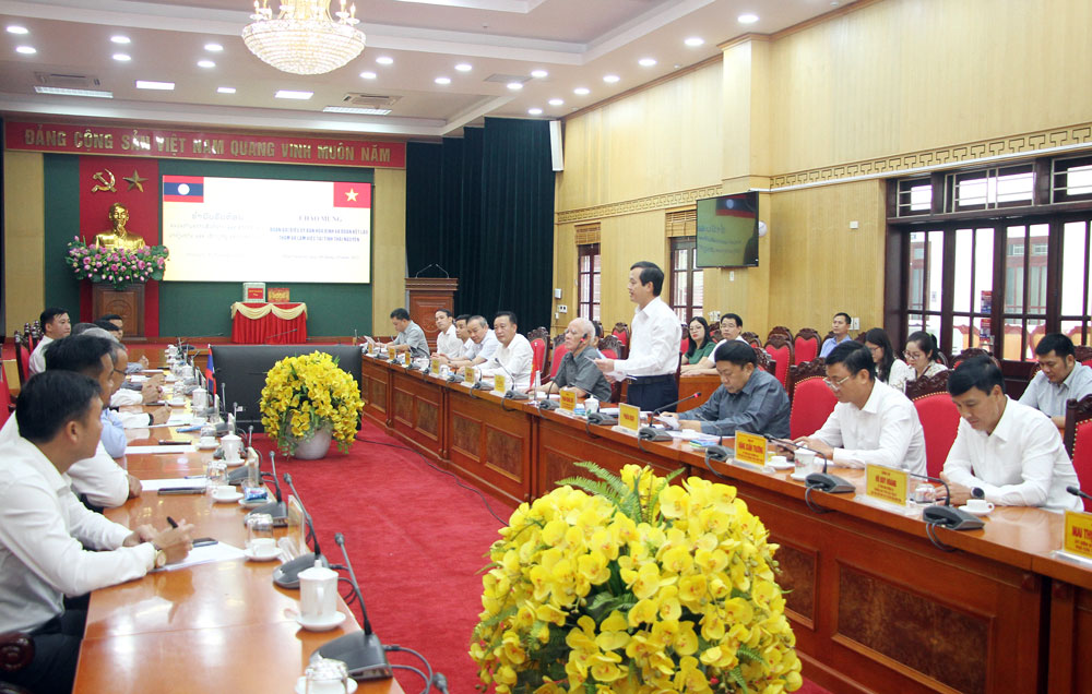  Đồng chí Phạm Hoàng Sơn, Phó Bí thư Thường trực Tỉnh ủy, Chủ tịch HĐND tỉnh, phát biểu tại buổi làm việc.