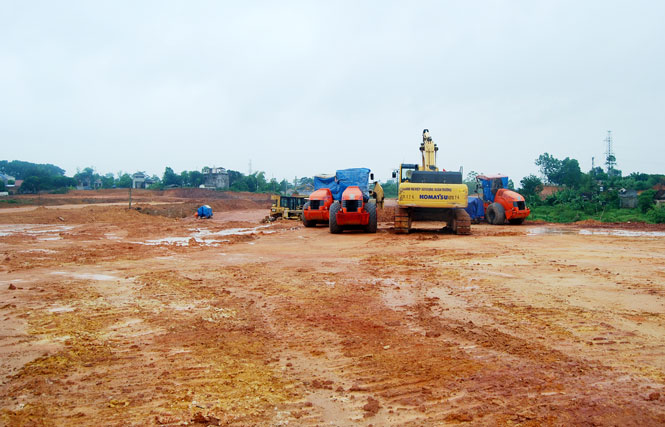   Nhờ đẩy mạnh công tác GPMB, đến nay T.P Thái Nguyên đã bàn giao được 7 km mặt đường cho Doanh nghiệp Xuân Trường thi công Dự án đường Bắc Sơn kéo dài (đường hồ Núi Cốc).