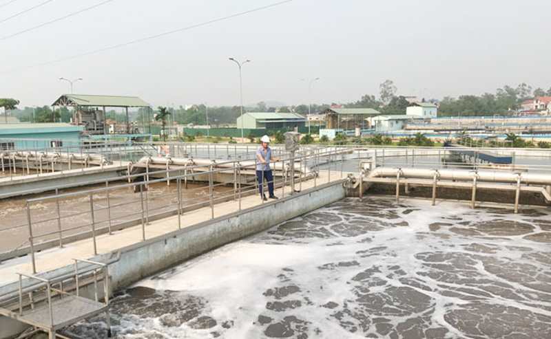  Khu xử lý nước thải tập trung tại Khu công nghiệp Yên Bình (ảnh TL).