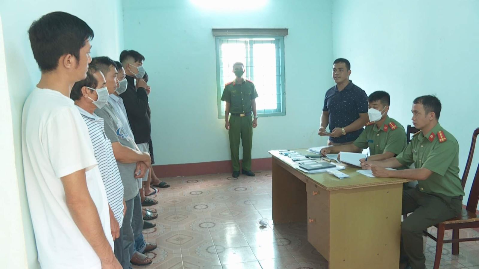  Các nghi can trong đường dây cá độ bóng đá.