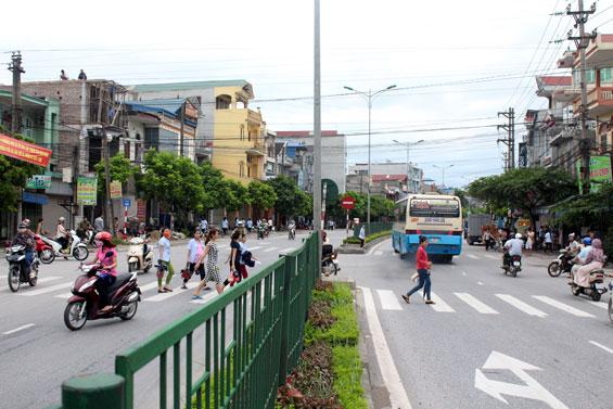  Khu vực đường Ga Lưu Xá và đường vào cổng phụ Trường Đại học Kỹ thuật Công nghiệp Thái Nguyên giao cắt với Quốc lộ 3 cũ thường có tình trạng giao thông lộn xộn và hay xảy ra tai nạn.