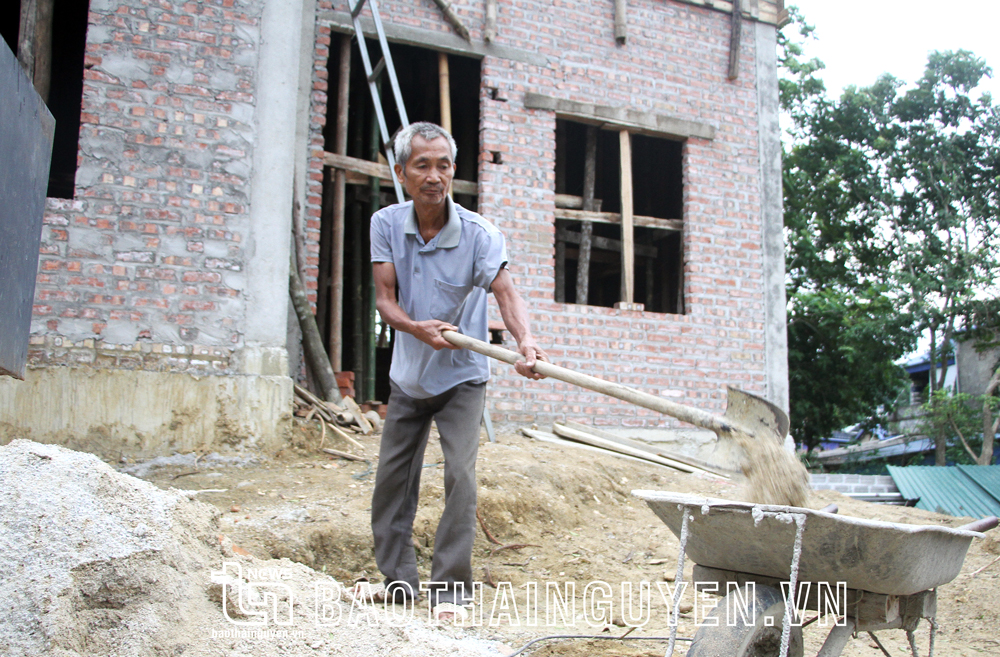 Căn nhà của gia đình ông Lê Văn Cải sẽ hoàn thành trong khoảng 2 tháng tới, giúp gia đình ông thoát khỏi diện hộ nghèo.