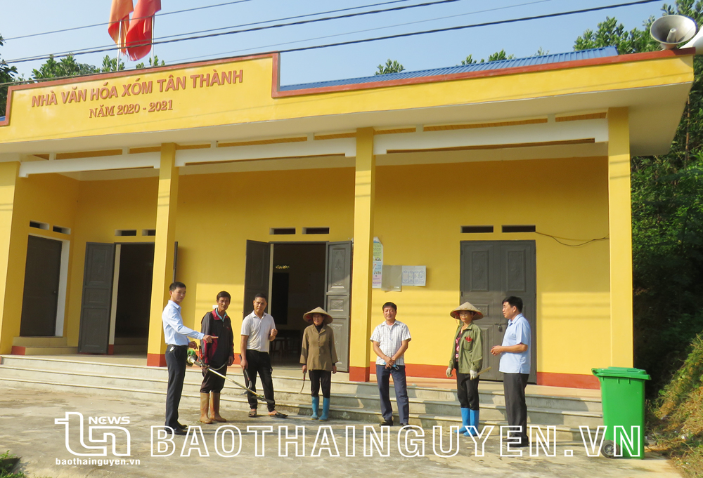 Công trình nhà văn hóa xóm Tân Thành, xã Văn Lăng (Đồng Hỷ) có tổng kinh phí xây dựng 350 triệu đồng, do Nhà nước đầu tư và Nhân dân đóng góp, được Ban GSĐTCCĐ theo dõi chặt chẽ trong suốt quá trình xây dựng.