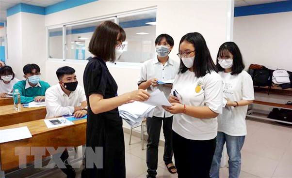  Thí sinh dự thi đánh giá năng lực. (Ảnh: TTXVN)