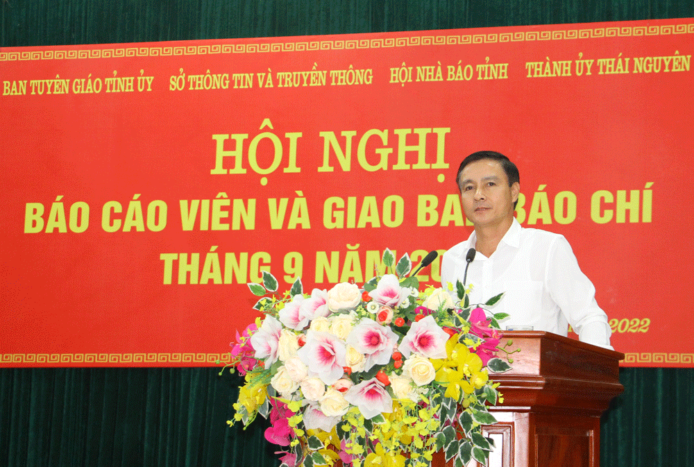  Đồng chí Trưởng Ban Tuyên giáo Tỉnh uỷ Vũ Duy Hoàng định hướng nội dung tuyên truyền tháng 10-2022.