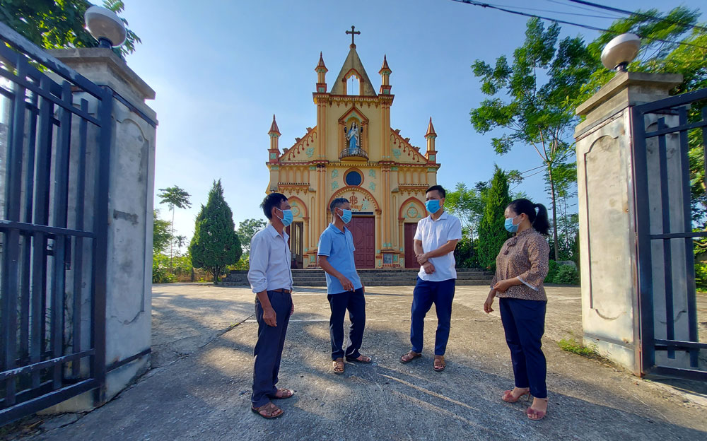  Giáo họ Tân Bình 2, xã Vô Tranh đã được cấp giấy chứng nhận quyền sử dụng đất và cấp phép xây dựng nhà thờ, tạo điều kiện cho các giáo dân sinh hoạt thuận lợi.  