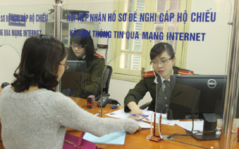  Từ ngày 01/7/2022, Bộ Công an sẽ bắt đầu triển khai cấp hộ chiếu phổ thông mẫu mới cho công dân.