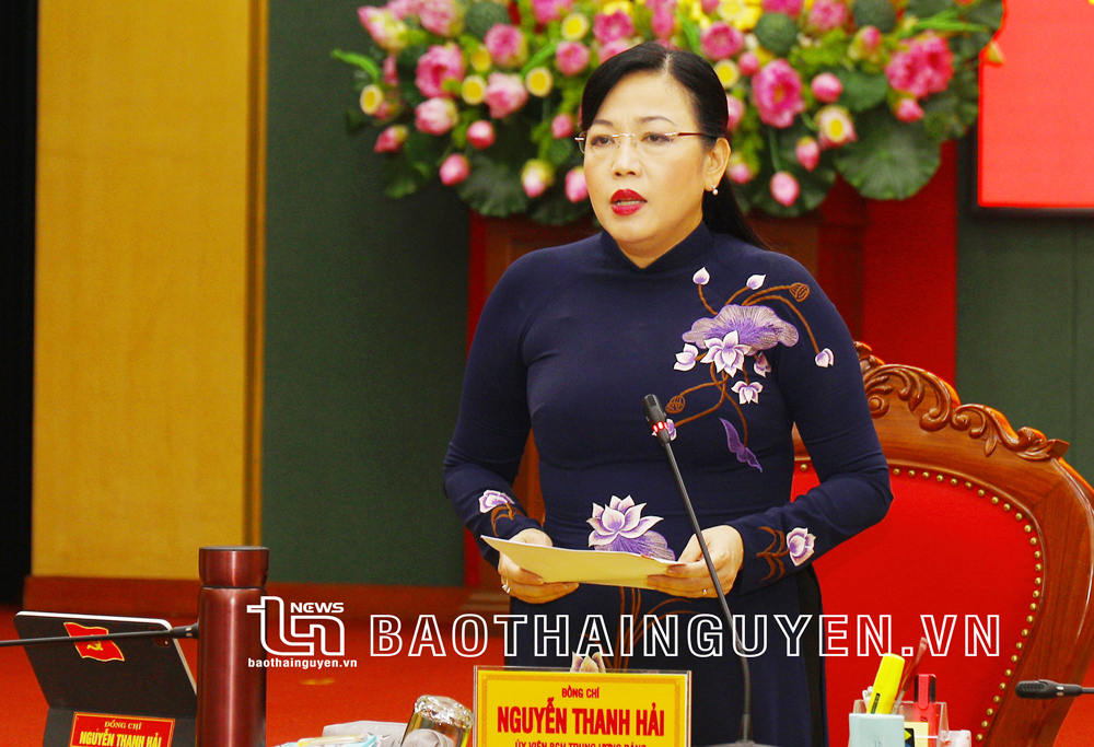  Đồng chí Bí thư Tỉnh ủy chủ trì Hội nghị.