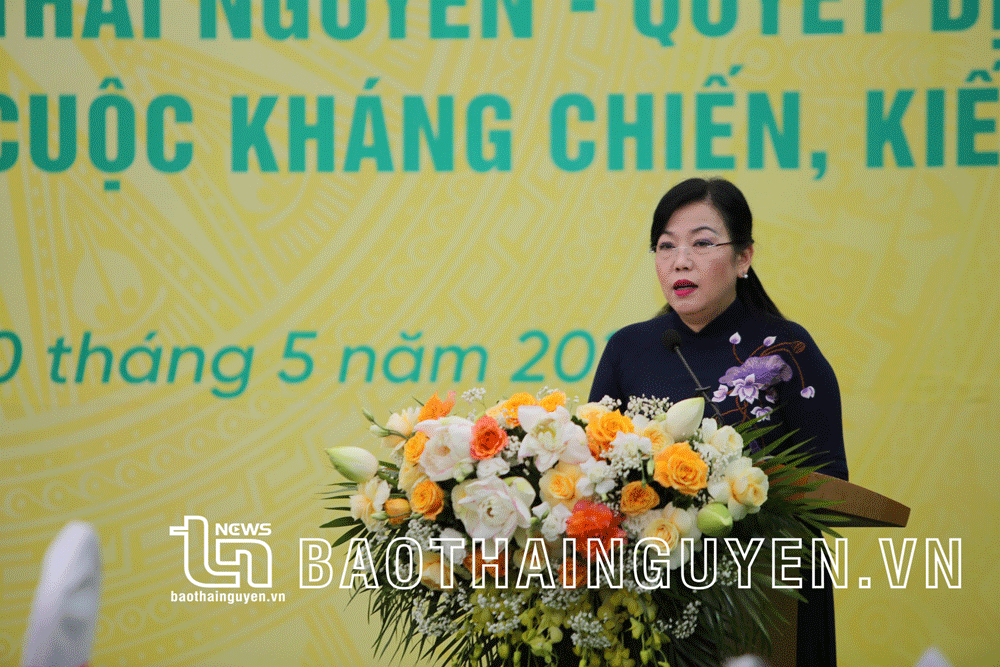  Đồng chí Bí thư Tỉnh ủy phát biểu tại Hội thảo.