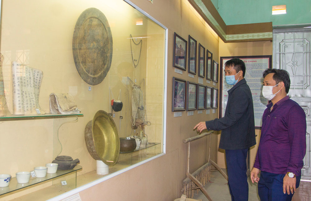  Nhà văn hóa xóm 6, xã Hà Thượng (Đại Từ), được xây dựng khang trang, có khu vực trưng bày những nét văn hóa độc đáo của đồng bào tộc Cao Lan trong xóm.