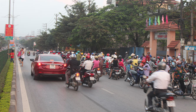  Cổng Trường Tiểu học tân lập (T.P Thái Nguyên) chiều ngày 7/11/2018.