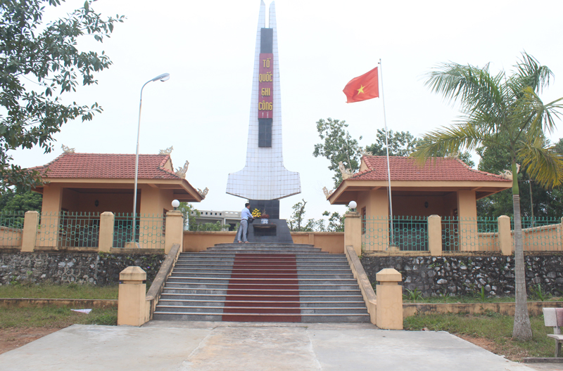  Công trình cải tạo sửa chữa Đài tưởng niệm các Anh hùng liệt sĩ phường Mỏ Chè đã hoàn thành đưa vào sử dụng năm 2016.
