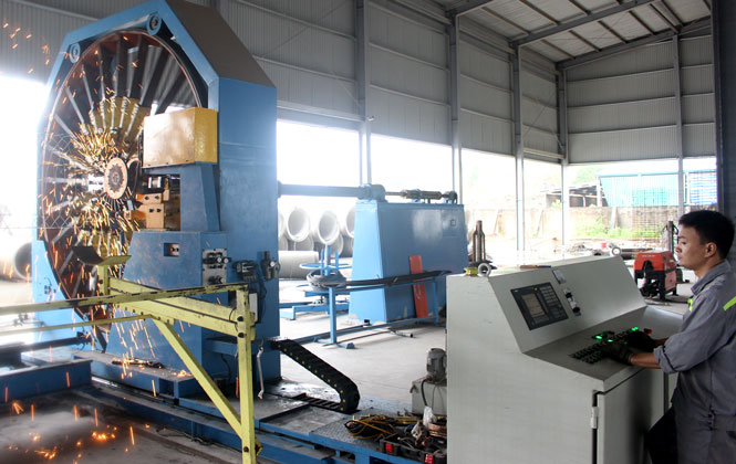  Dây chuyền sản xuất ống cống bê tông của Công ty TNHH Bê tông Xây dựng Việt Cường tại Khu công nghiệp Điềm Thụy (Phú Bình).