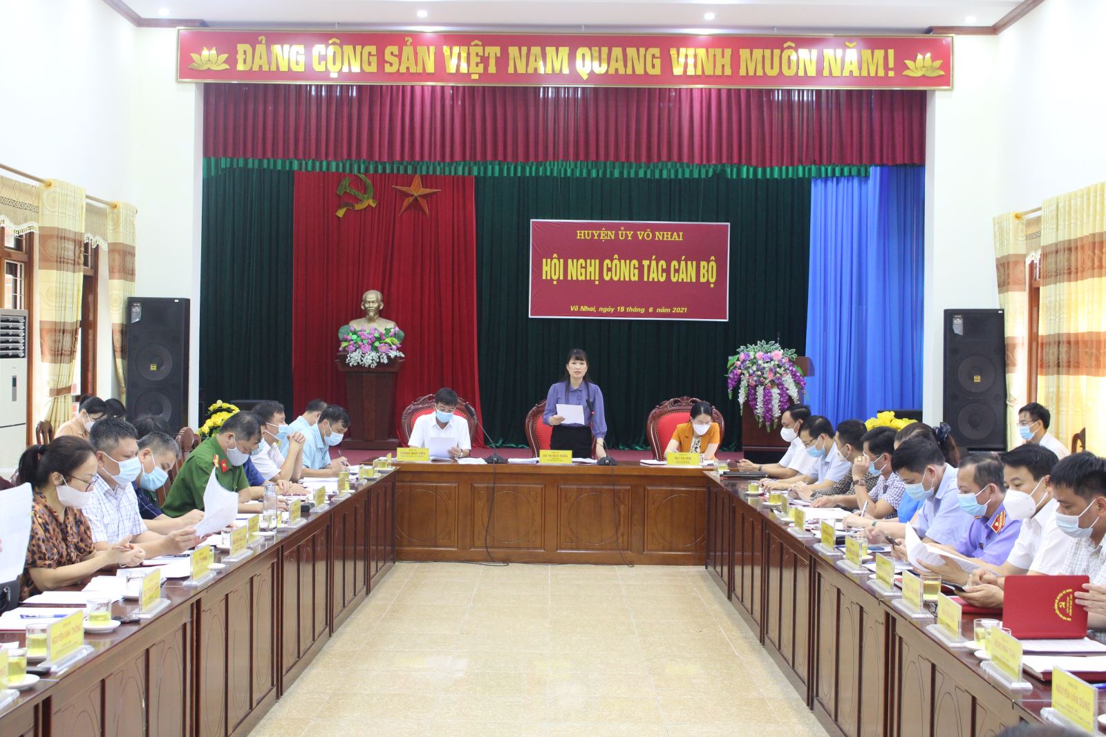  Một hội nghị về công tác cán bộ của Huyện ủy Võ Nhai.