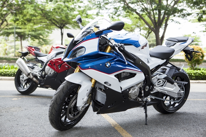  BMW S1000 RR ra mắt Việt Nam cùng bộ phim "bom tấn" Nhiệm vụ bất khả thi.