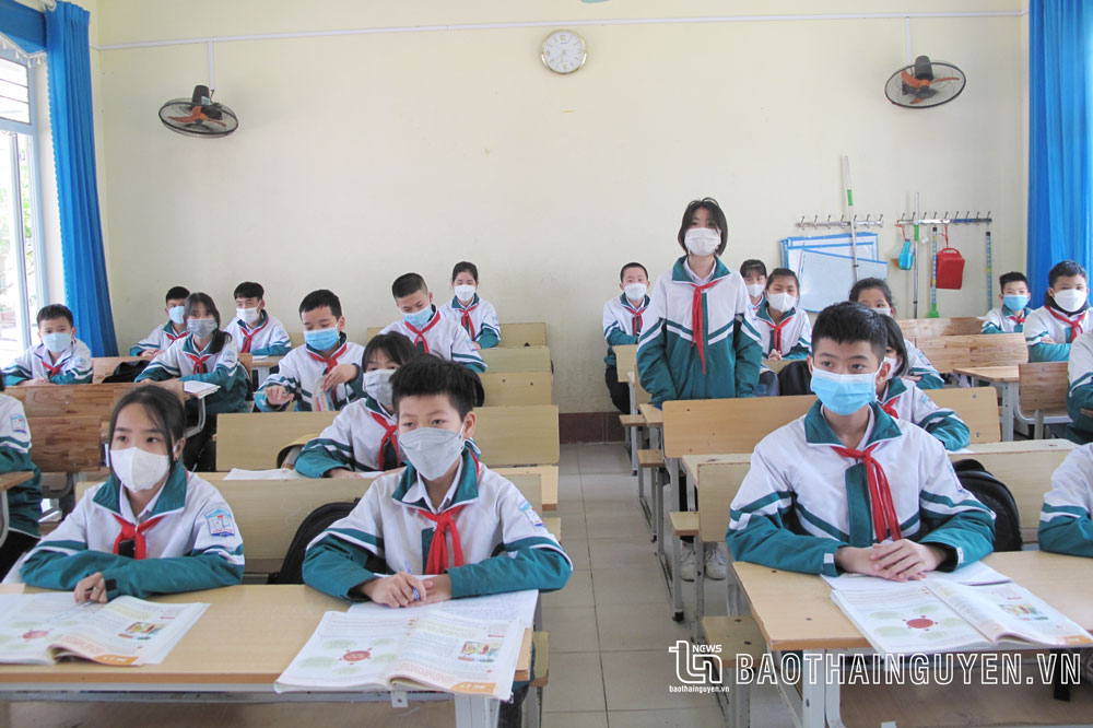 Học sinh khối 9 Trường THCS Tân Thành (Phú Bình) tập trung ôn tập để chuẩn bị bước vào Kỳ thi tuyển sinh lớp 10.