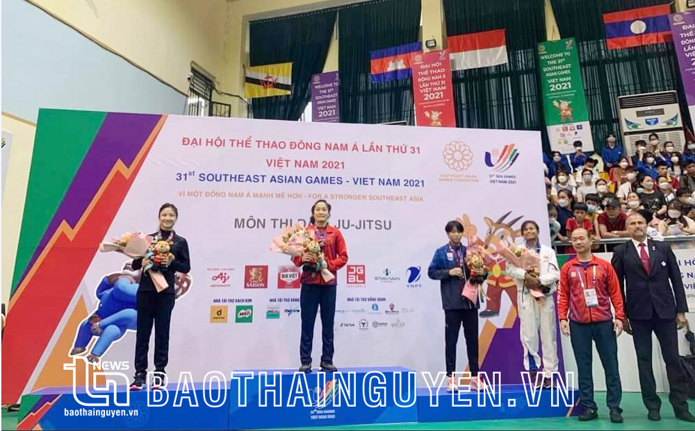  Vận động viên Phùng Thị Huệ giành HCV ở nội dung Ne-Waza NOGI 45kg với nữ.