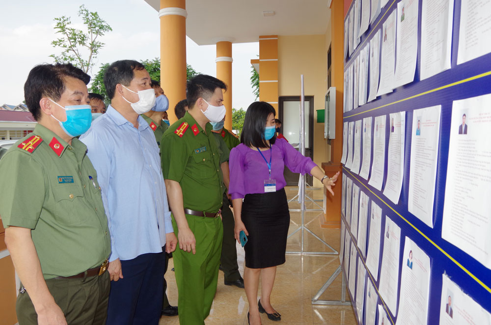   Lãnh đạo Công an tỉnh kiểm tra công tác bảo đảm an ninh trật tự tại các điểm bầu cử đại biểu Quốc hội khóa XV và đại biểu HĐND các cấp nhiệm kỳ 2021-2021.