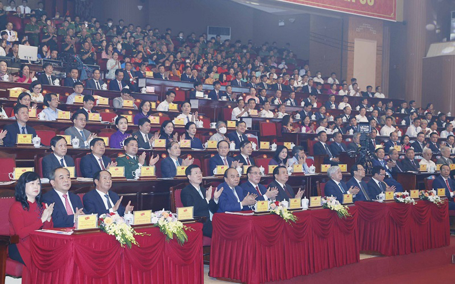  Chủ tịch nước Nguyễn Xuân Phúc và các đồng chí lãnh đạo, nguyên lãnh đạo Đảng, Nhà nước dự Lễ kỷ niệm 110 năm Ngày sinh Tổng Bí thư Nguyễn Văn Cừ (9/7/1912-9/7/2022). (Ảnh: Thống Nhất/TTXVN)