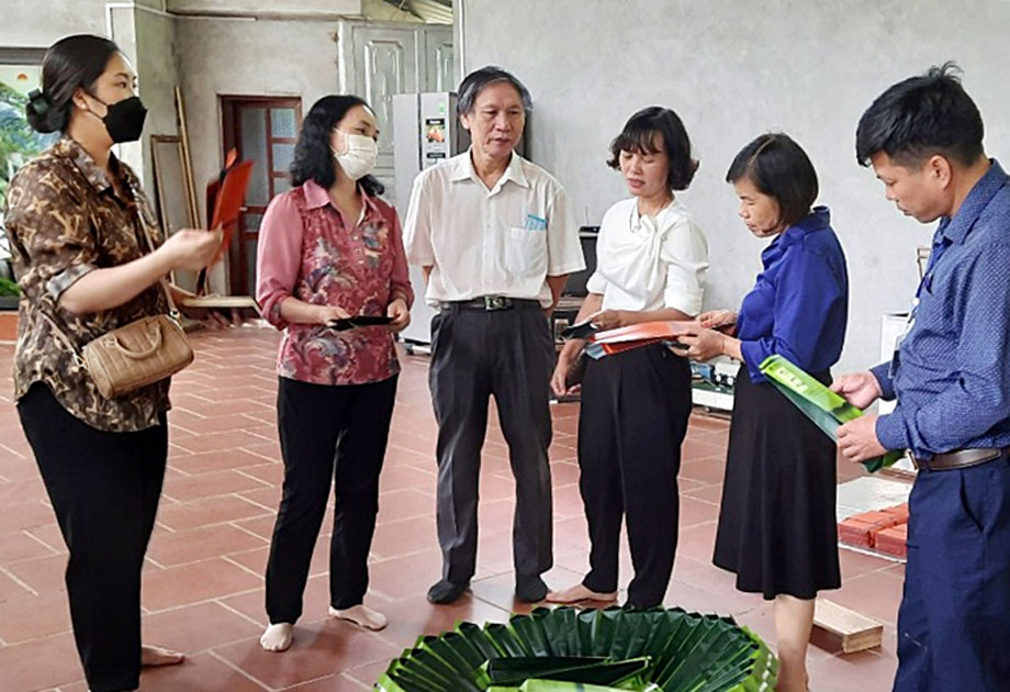  Liên hiệp Hội khảo sát chương trình gắn kết hoạt động của các tổ chức hội với sản xuất - kinh doanh của các hợp tác xã tại xã Tân Cương (T.P Thái Nguyên)