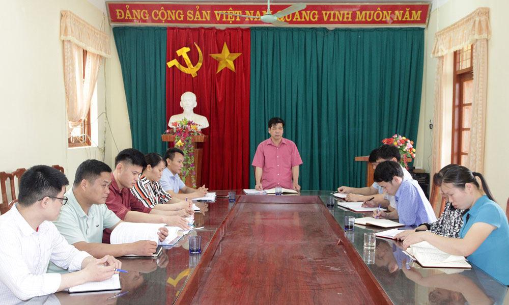  Ngay từ khi có chỉ đạo của huyện về công tác nhân sự chuẩn bị cho bầu cử, xã Nghinh Tường đã thành lập UBBC gồm 11 thành viên triển khai thận trọng, có trách nhiệm các bước của cuộc bầu cử đại biểu Quốc hội khóa XV và đại biểu HĐND các cấp nhiệm kỳ 2021-2026.
