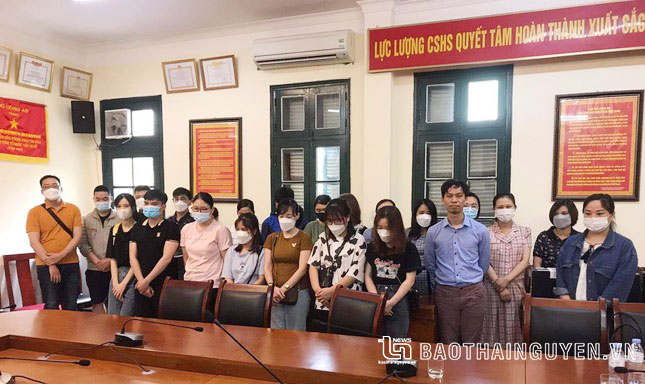  Công an triệu tập các đối tượng trong đường dây cho vay nặng lãi liên tỉnh với sự tham gia của trên 300 đối tượng (ảnh CTV).
