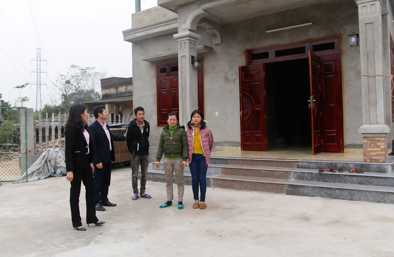  Căn nhà khang trang đang được xây dựng nhờ nguồn vốn vay theo NĐ100 của gia đình anh Nguyễn Văn Tợi, tổ 4, phường Châu Sơn.