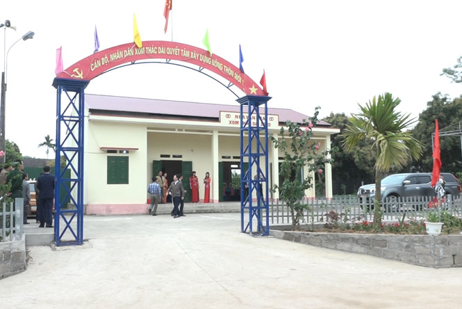  Nhà văn hóa xóm Thác Dài được xây sửa khang trang, có khuôn viên và thiết chế văn hóa đảm bảo theo tiêu chí nông thôn mới..