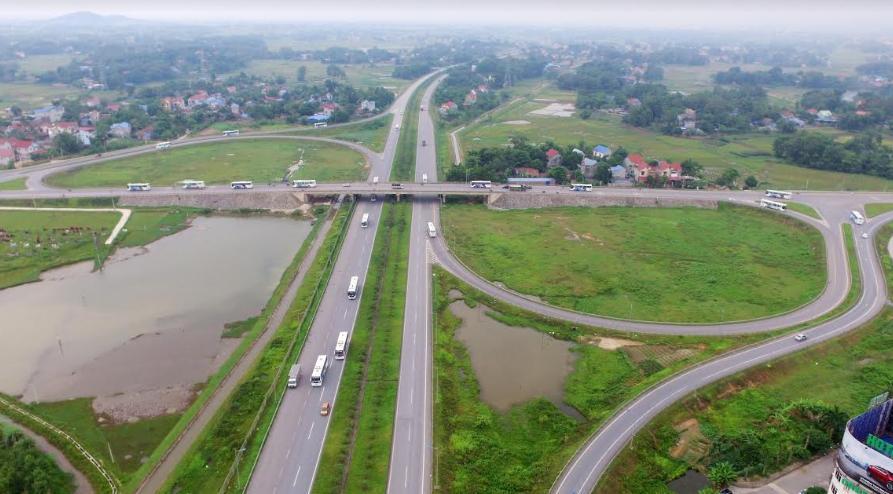  Dự án được triển khai sẽ góp phần hoàn thiện, hiện đại hóa kết cấu hạ tầng giao thông khu vực phía Nam tỉnh. Trong ảnh: Nút giao Yên Bình, T.X Phổ Yên (ảnh T.L).