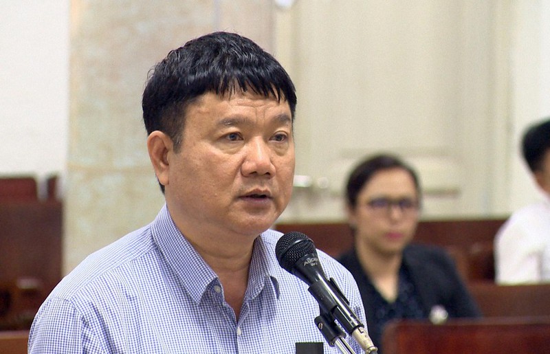  Ông Đinh La Thăng tại phiên tòa phúc thẩm liên quan vụ PVN góp vốn vào OceanBank.