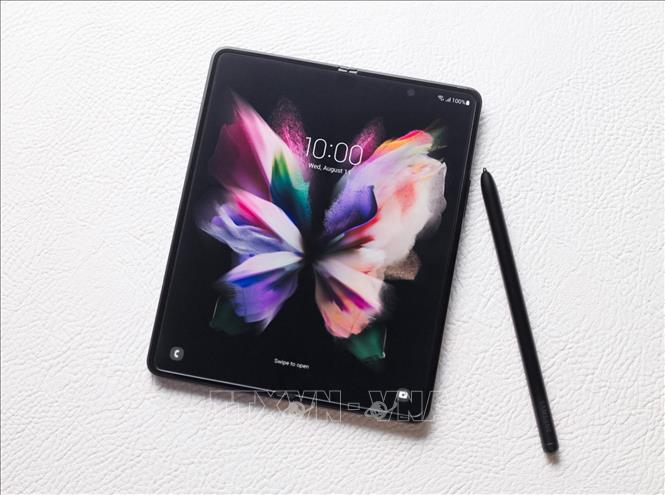 Mẫu smartphone Galaxy Z Fold3 của Samsung.