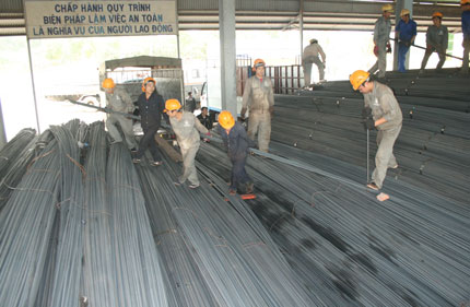 Lực lượng lao động trong Công ty luôn tích cực học tập và làm theo tấm gương đạo đức của Bác, góp phần tăng thu nhập, cải thiện đời sống.