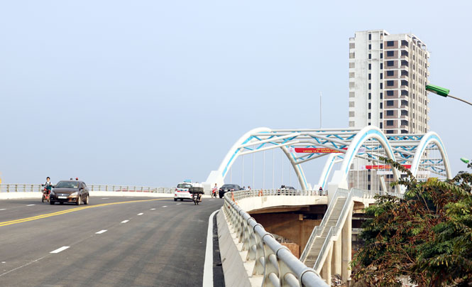  Cầu Bến Tượng.