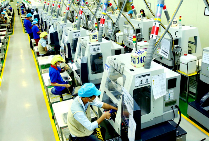  Dây chuyền sản xuất linh kiện điện tử tại Công ty TNHH Bokwang Vina (KCN Điềm Thụy).