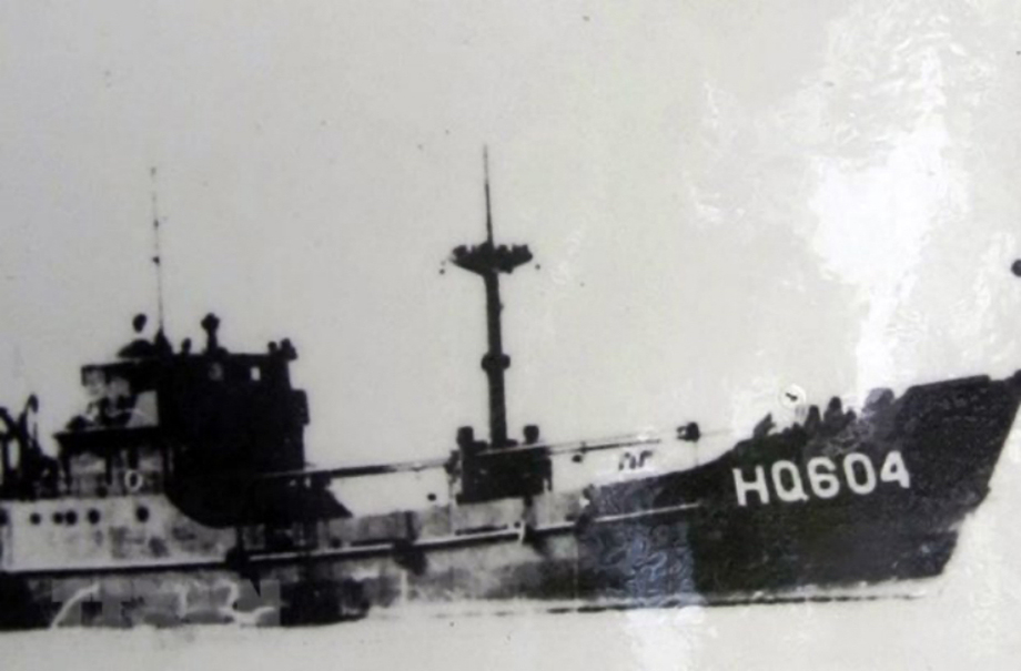  Tàu HQ-604 - con tàu bị địch bắn chìm trong cuộc chiến đấu bảo vệ chủ quyền biển đảo Tổ quốc ở Gạc Ma, ngày 14/3/1988. (Nguồn: TTXVN)
