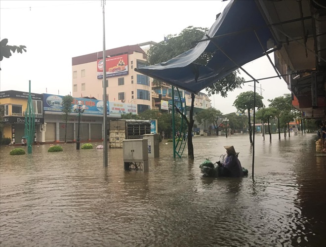  Ngập úng tại T.P Thái Nguyên do mưa lớn (ảnh T.L).