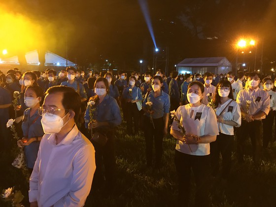 Người dân tham gia Lễ tưởng niệm.