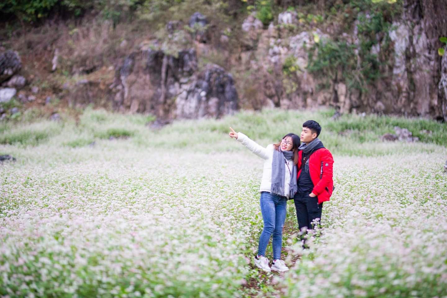  Thung lũng tình yêu, xóm Đồng Xiền, xã Yên Lạc (Phú Lương) nằm giữa lòng thiên nhiên tươi đẹp, một bên tựa lưng vào núi đá tự nhiên. 