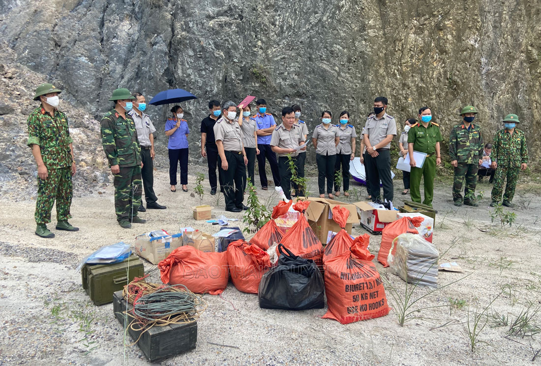  Hội đồng tiêu hủy thực hiện thủ tục trước khi tiến hành tiêu hủy số vật liệu nổ.  
