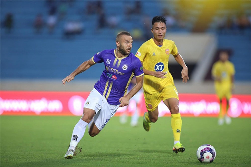  Trận đấu bù vòng 3 giữa CLB Nam Định và Hà Nội FC đánh dấu sự trở lại của V-League 2022.