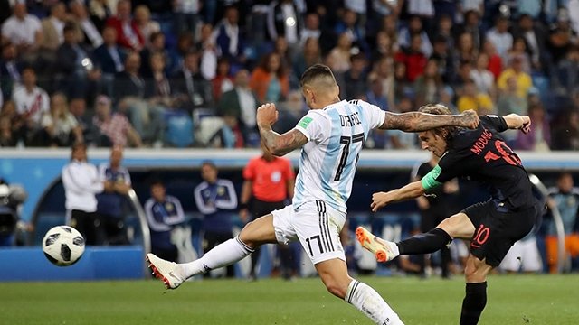   Luka Modric cùng các đồng đội có ngày thi đấu thăng hoa với chiến thắng đậm đà trước đội tuyển Argentina.