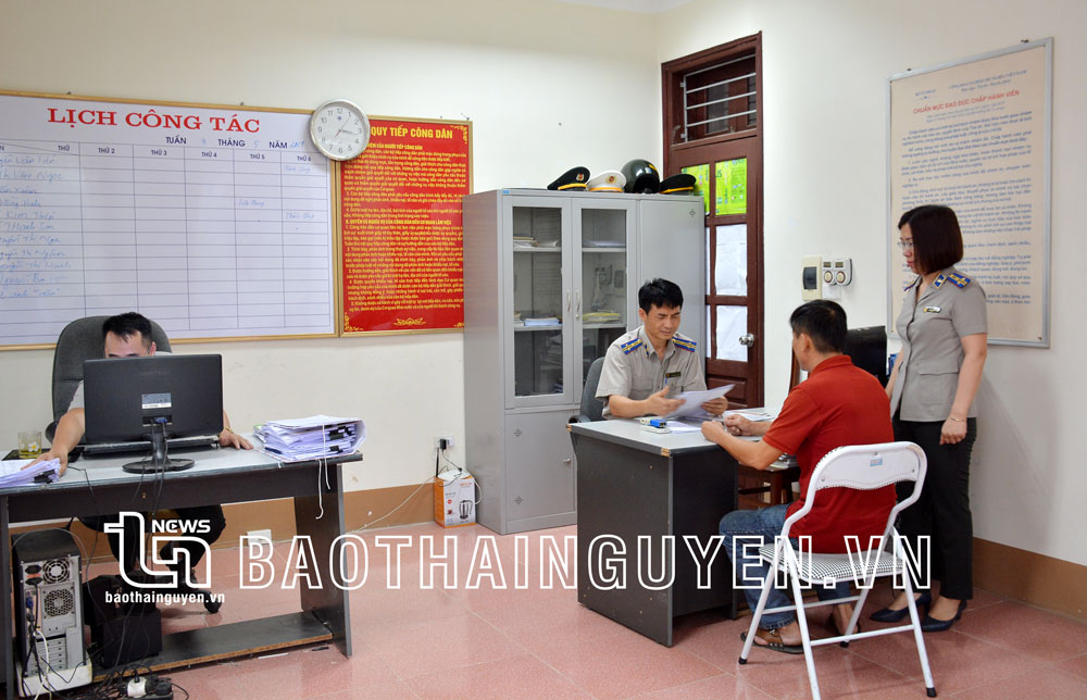  Tiếp nhận và phân loại đơn của công dân tại Chi cục Thi hành án dân sự T.X Phổ Yên.