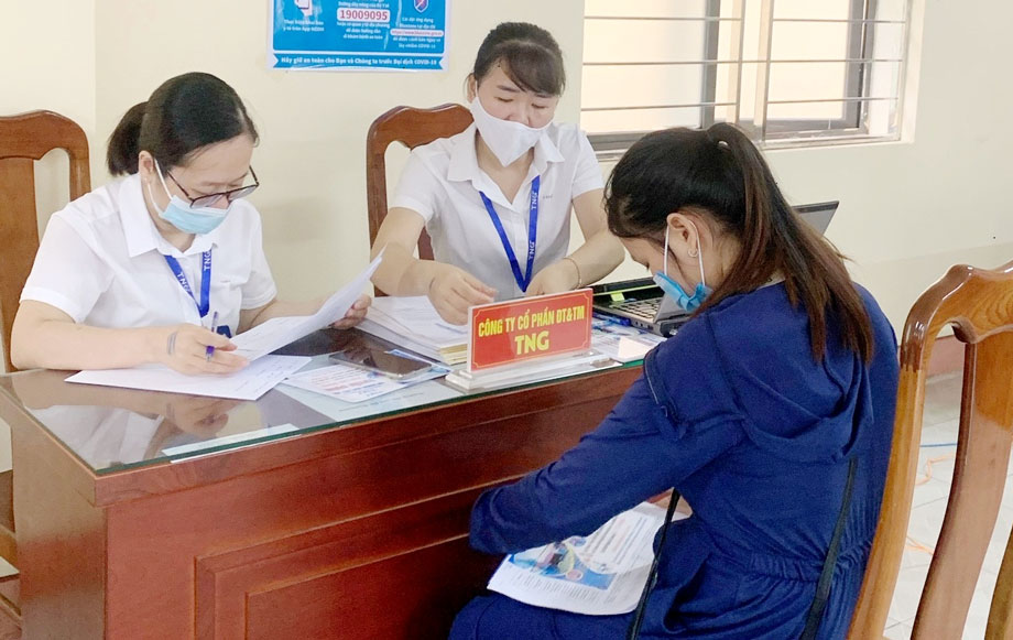  Thông qua Trung tâm Dịch vụ việc làm tỉnh, nhiều người lao động đã tìm được việc làm mới phù hợp.