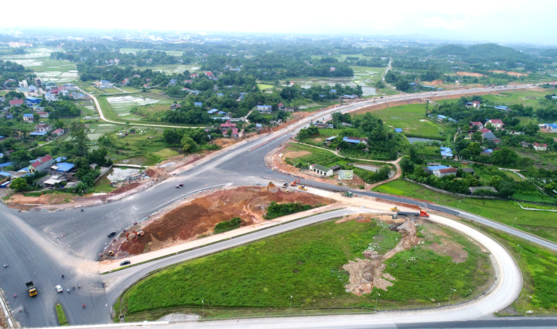  Dự án đường 36m nối KCN Sông Công II với đường Quốc lộ 3 và nút giao Sông Công (cao tốc Hà Nội – Thái Nguyên) đã cơ bản hoàn thành.