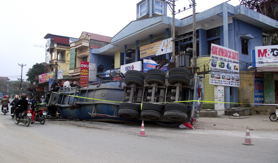  Hiện trường xẩy ra vụ tai nạn.