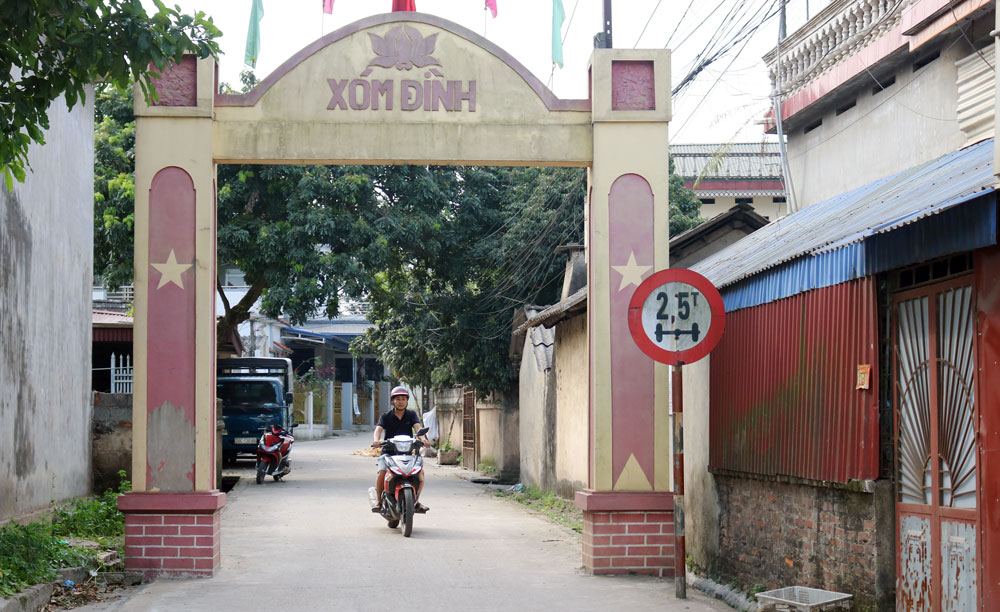  Đường giao thông ở xóm Đình, xã Cù Vân (Đại Từ) đã được đổ bê tông 100%.